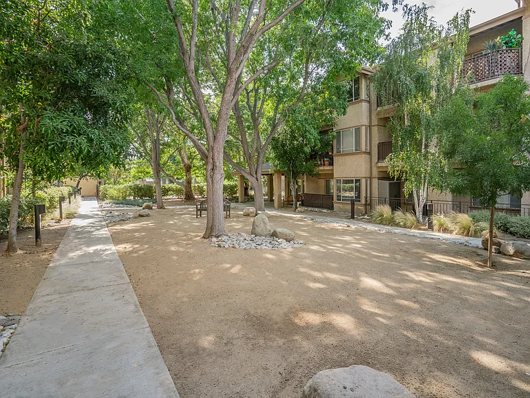 Valley Oaks Village — Photo 51