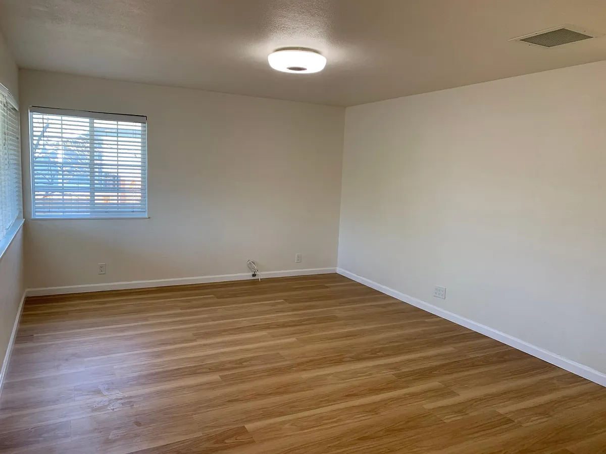 Building Photo - 4715 Armour Dr