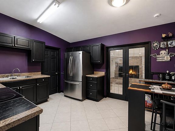 5th image of 6204 Oakcrest Cir