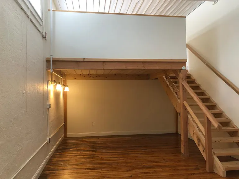 60 Valley St #12 — Photo 3