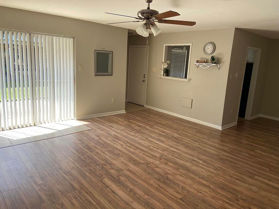 Garden Oaks 142 Oyster Creek Dr Lake Jackson TX Zillow