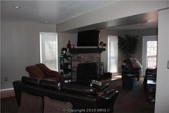 3rd image of 3028 Jenny Ln