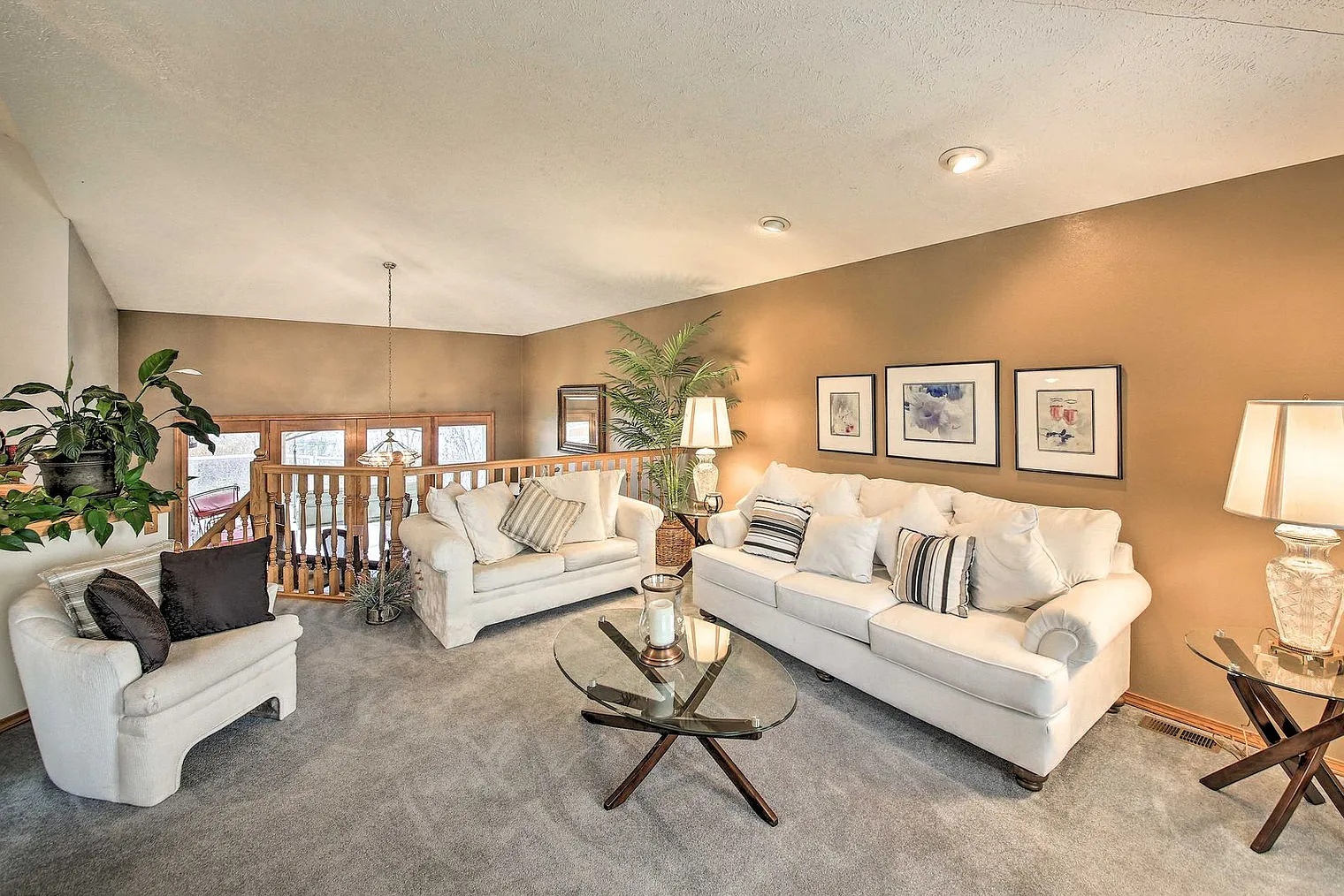 6 bed, 3.0 bath, 5995 sqft, $7,806 — Photo 4