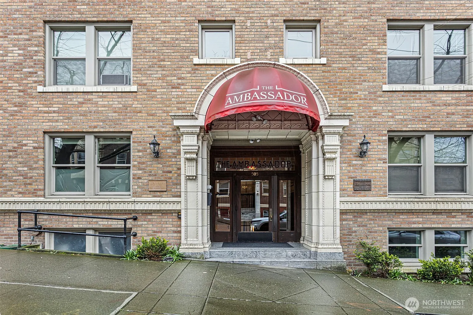 505 E Denny Way #A305 photo 1