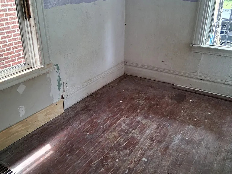 3912 Beachwood Ave — Photo 20
