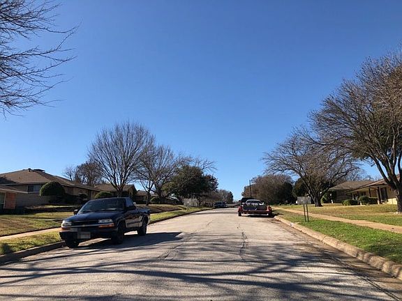 5th image of 405 Riverwood Dr