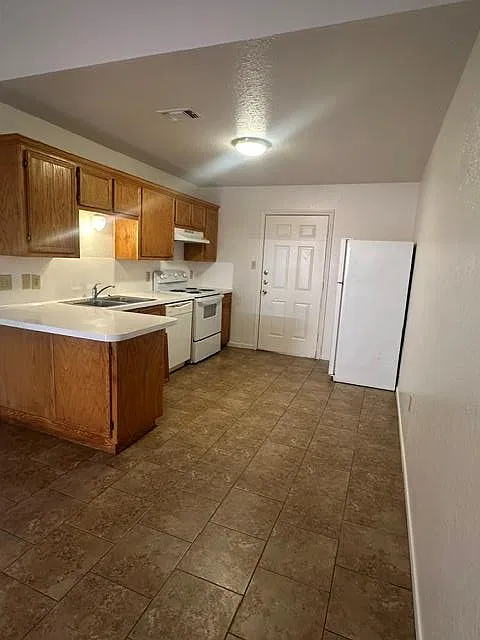 2 bed, 2.0 bath, 962 sqft, $995 — Photo 4