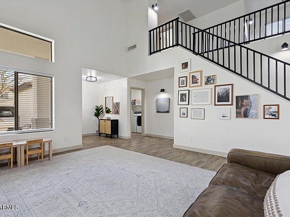 5th image of 458 E Kelsi Avenue