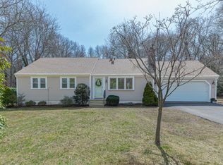 12 Quail Hollow Circle, Sandwich, MA 02563