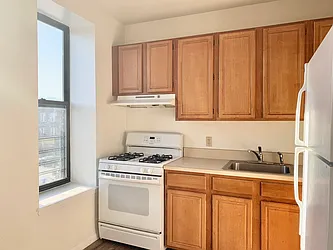 Rented by Chapoteau Real Estate Inc.