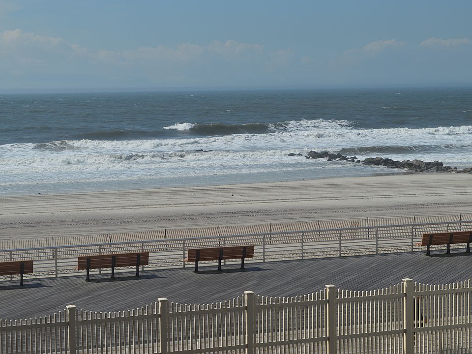 1st image of 260 West Broadway