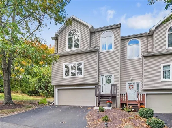 8 Horizon Court, Highland Mills, NY 10930