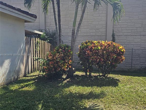 4th image of 12800 SW 259th St