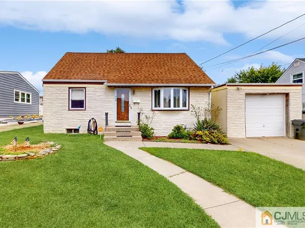 112 Crestview Rd, Fords, NJ 08863