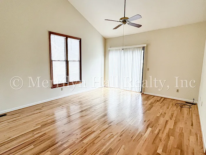 2 bed, 2.0 bath, 1150 sqft, $1,300 — Photo 4