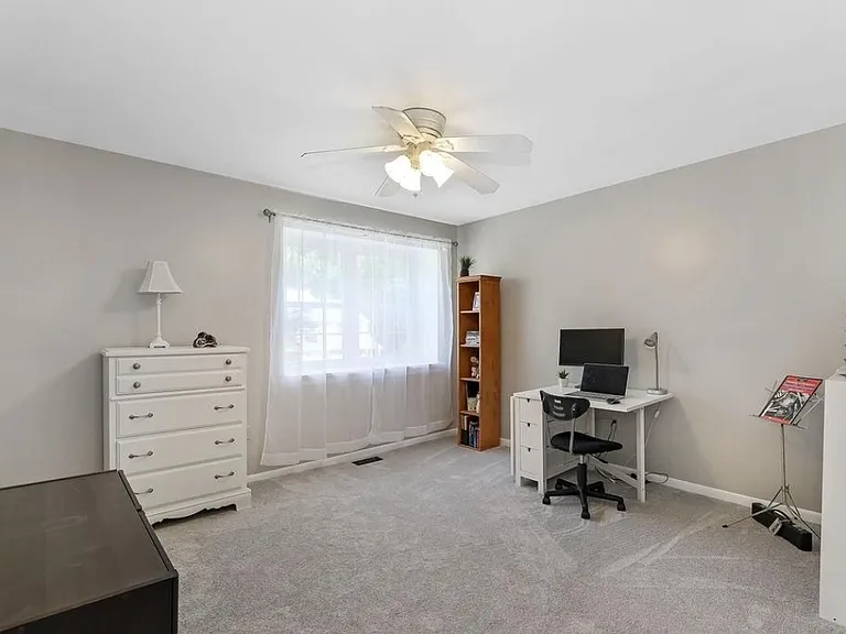 233 Shady Ln — Photo 33