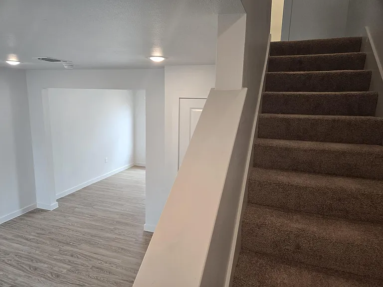 Sabine Apartments — Photo 10