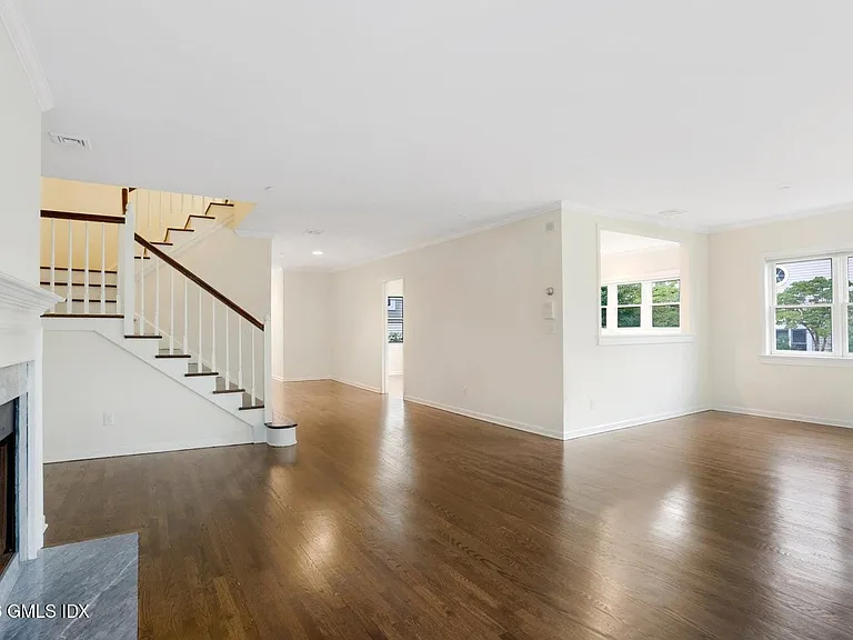 51 Forest Ave #26 — Photo 2