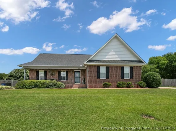 208 Natchez Dr, Raeford, NC 28376