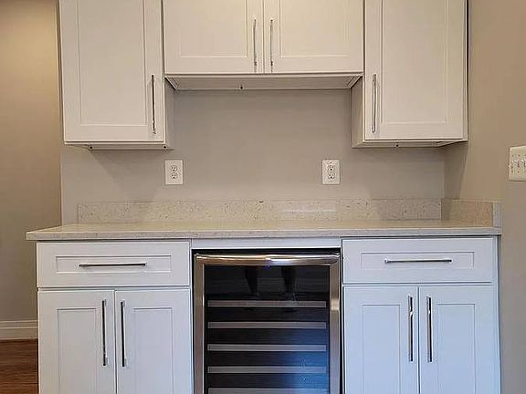 5th image of 103 Ashby St