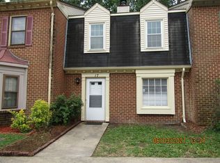 17 Colonial Way, Chesapeake, VA 23325
