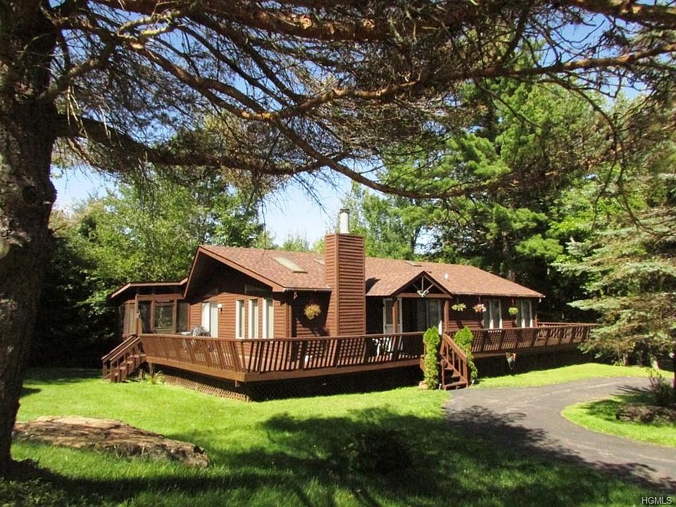 1st image of 85 Lake View Dr