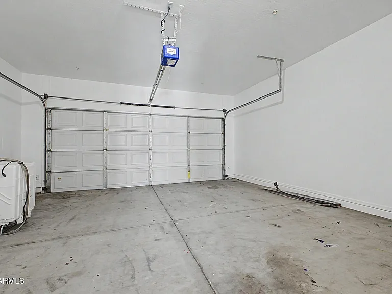 8777 W Dahlia Dr — Photo 15