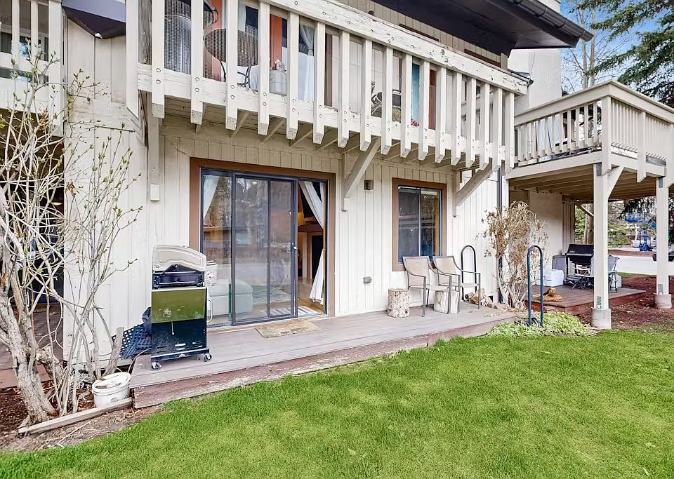 Patio with unobstructed Bald Mountain views - watch the Roundhouse Gondola and River Run lift while grilling on the included BBQ.