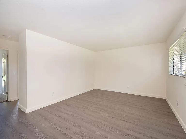 Elan Carlsbad Shores — Photo 15
