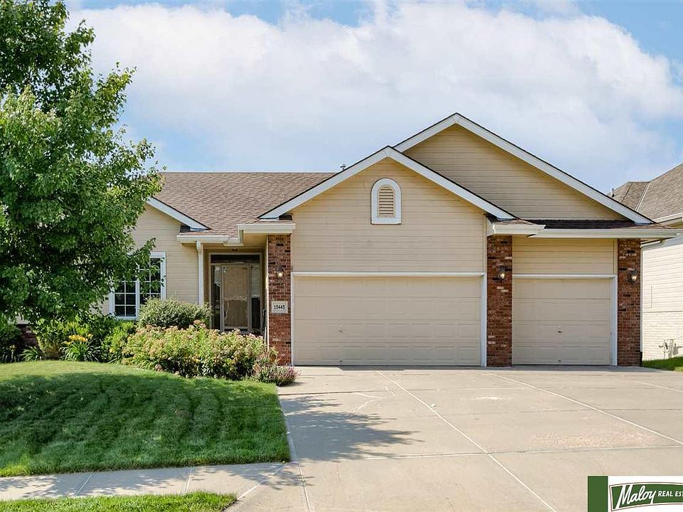 15445 Briar St, Omaha, NE 68138 Zillow