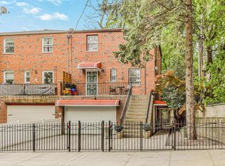 246 W 256th St, Bronx, NY 10471