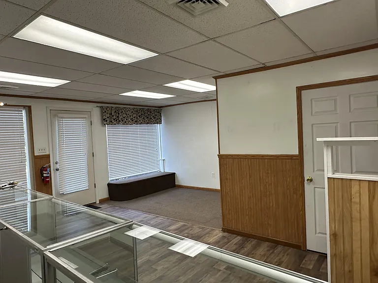 16 E Main St #2 — Photo 6