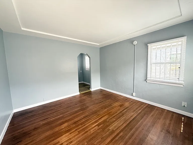 6106 10th Ave #6106 — Photo 2