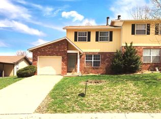 15 Twin Oaks Dr, Shiloh, IL