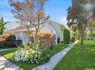 51 Whalers Cv, Babylon, NY 11702