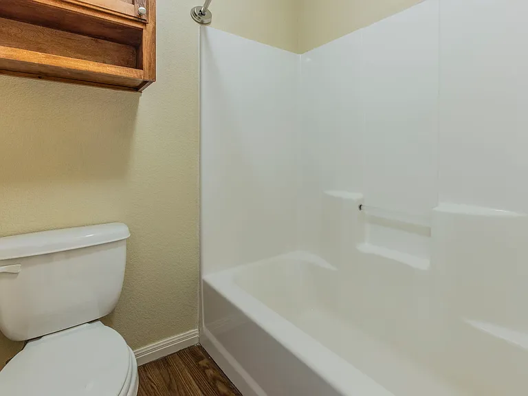 109 Meadow Park Cir — Photo 15