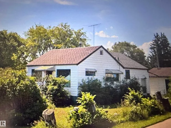 5203 51st Ave, Holden, AB T0B 2C0