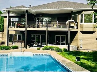 3211 S 81st St, Lincoln, NE 68506