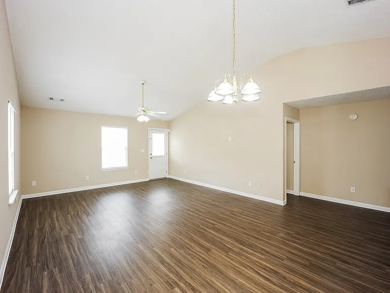 2167 Red Oak Cir — Photo 5
