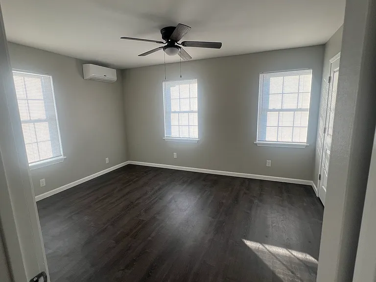348 Elm St — Photo 18