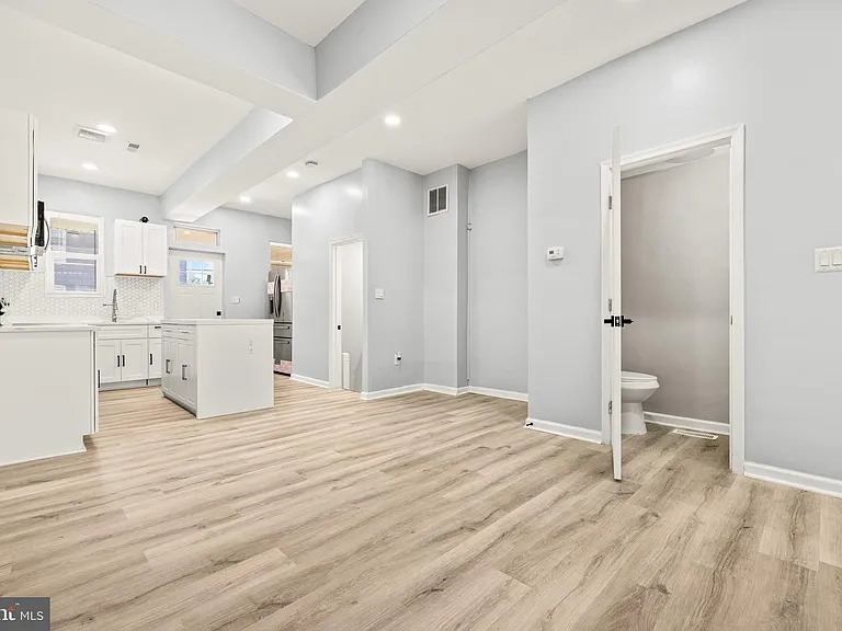 3331 Spaulding Ave — Photo 11