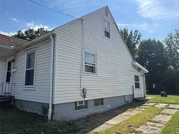 2nd image of 1362 Hammel St