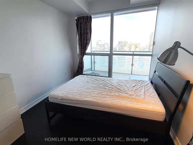 386 Yonge St #2905 — Photo 6