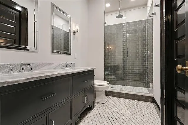 419 Carondelet St #403 — Photo 11