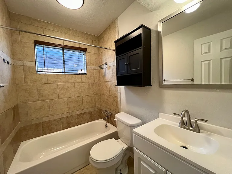 7400 S Drexel Ave — Photo 12