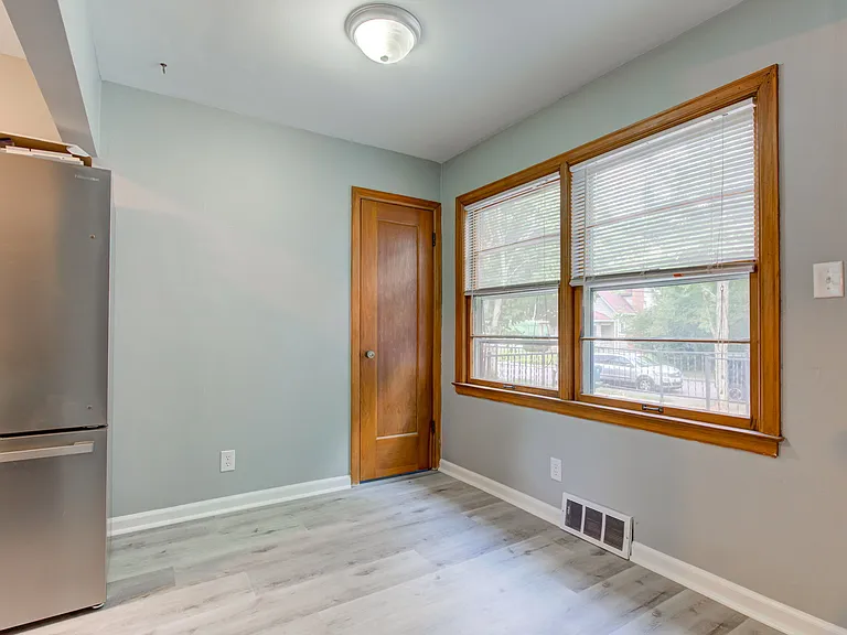 4610 Rookwood Ave — Photo 12