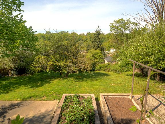 Raised Veggie Gardens 
