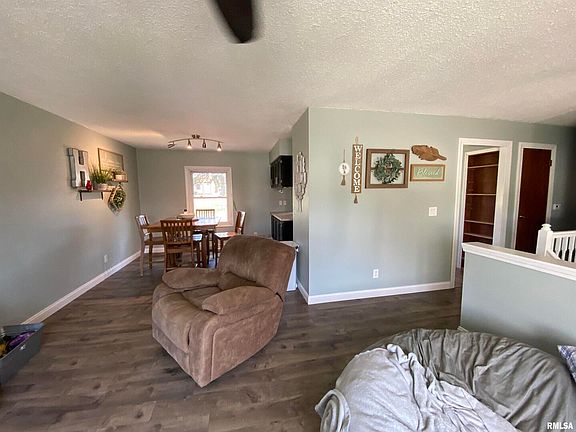 3rd image of 3105 Somerset Dr