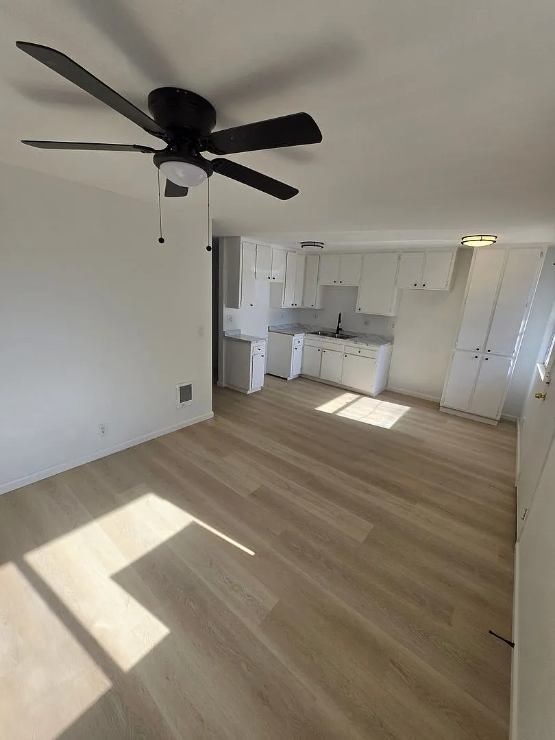 6110 - Lyons Ln — Photo 4