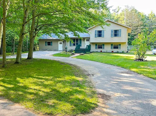 3642 Cribbins Rd, Clyde, MI 48049